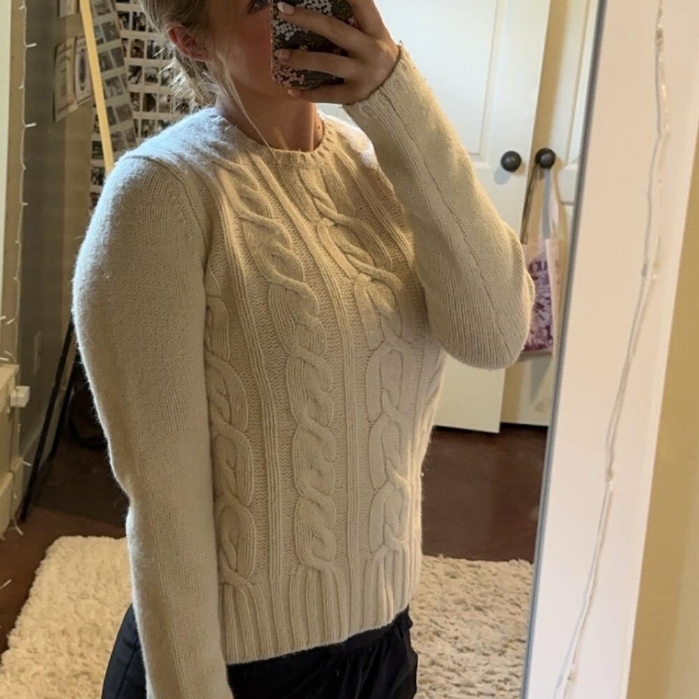 GAP Crème Sweater